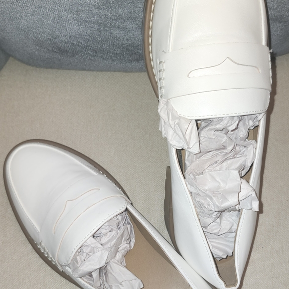 DV Catalina Classic White Loafers - Picture 1 of 3